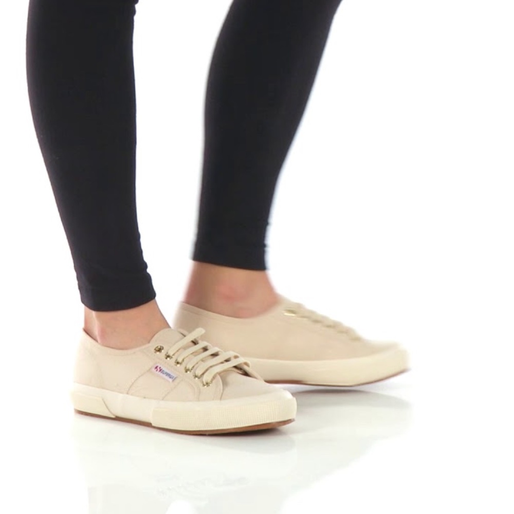 Tan/Beige Supergas